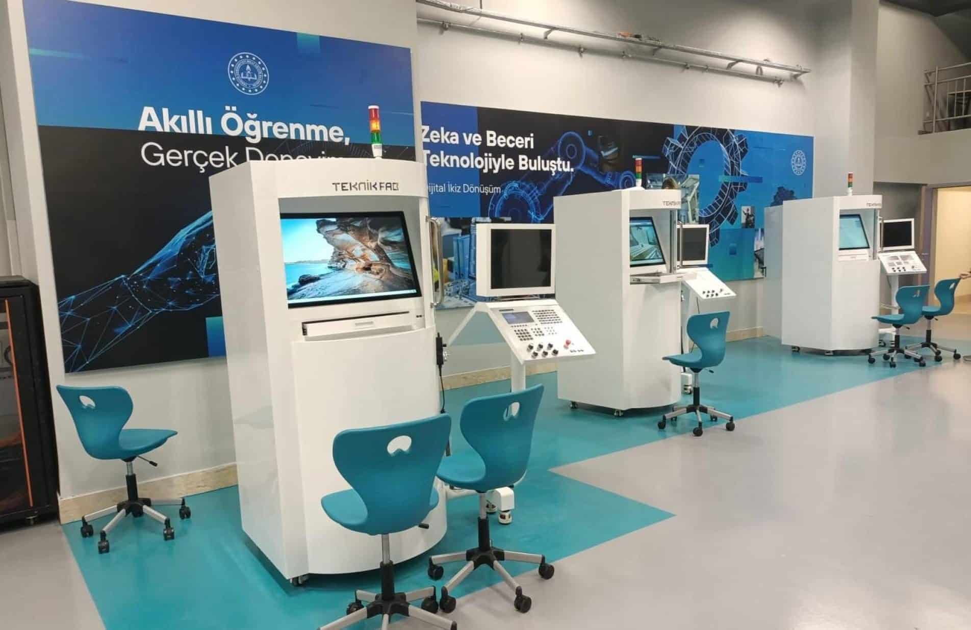 Dijital ikiz atölyeleri, öğrencilerin üretim simülasyonlarına erişimini mümkün kılıyor