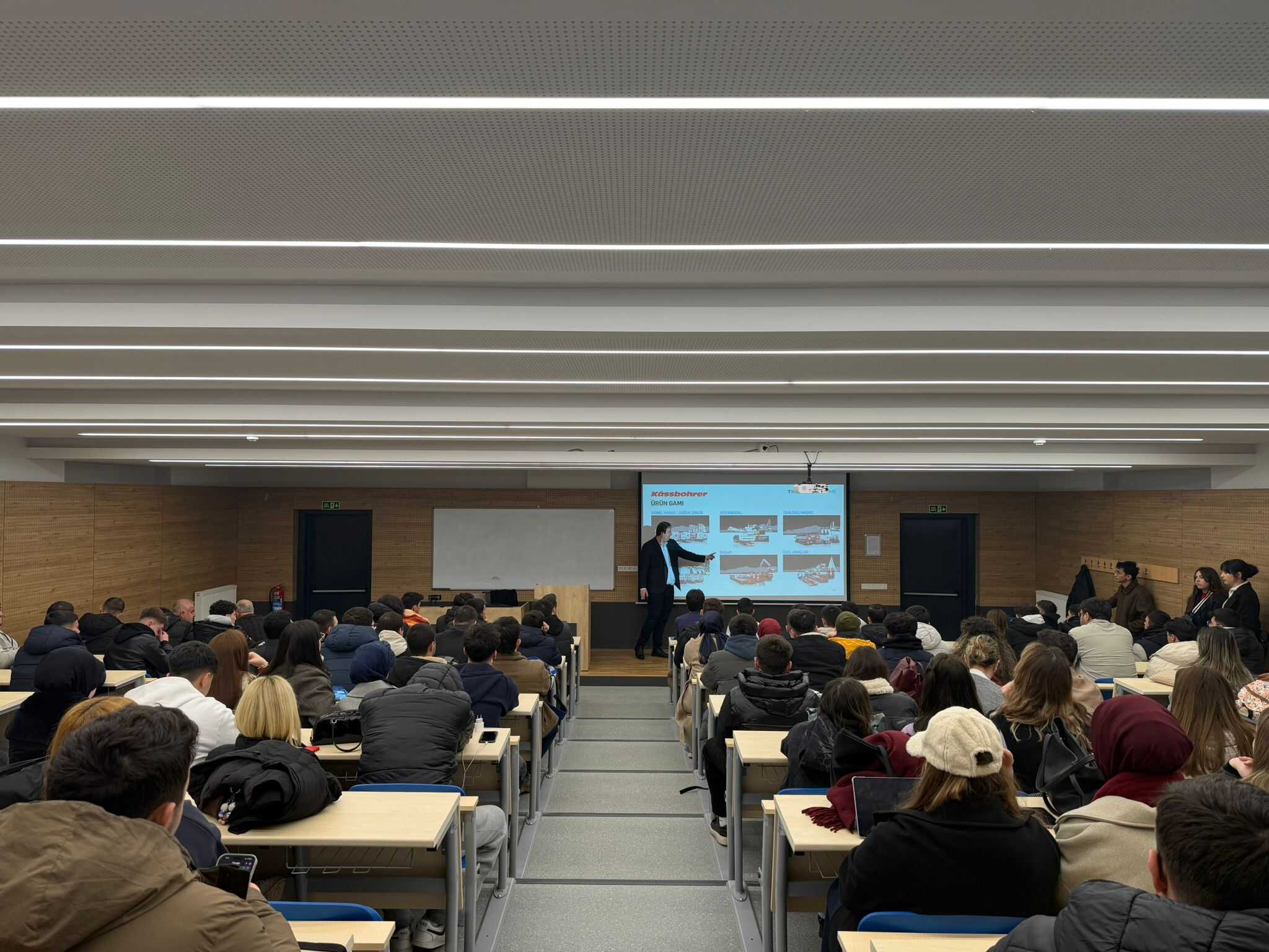 Hendek MYO’da İmalat Sanayisindeki Güncel Teknolojiler ve Yenilikçi Yaklaşımlar Öğrencilere Aktarıldı