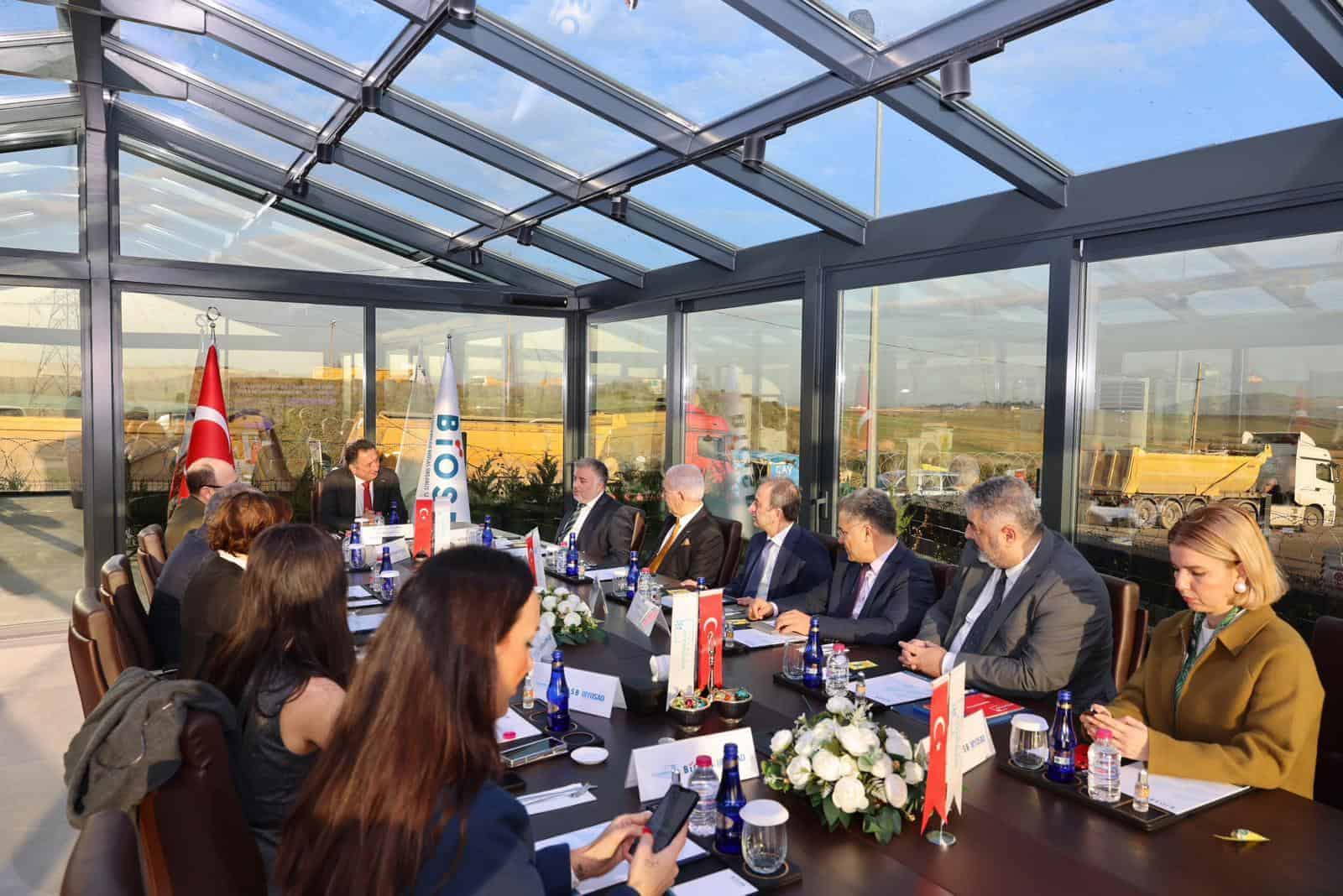 Üniversitelerden Biyoteknoloji İhtisas OSB’ye Ziyaret ve İş Birliği Görüşmeleri