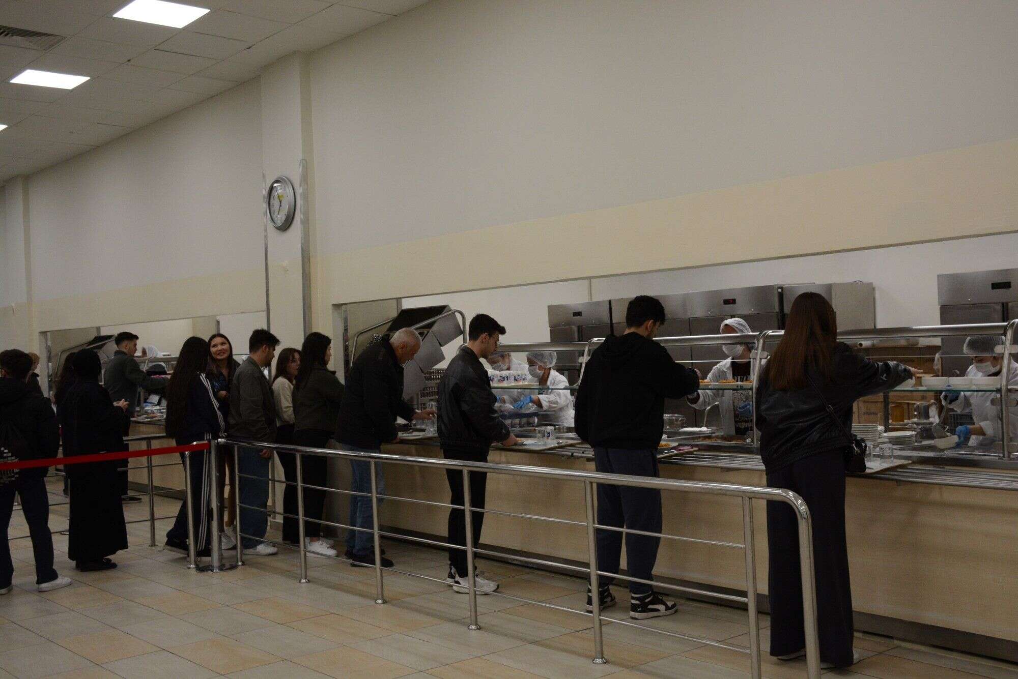 Anadolu Üniversitesi’nde Kadir Gecesi İftarında Öğrenciler Birlikte Oruç Açtı