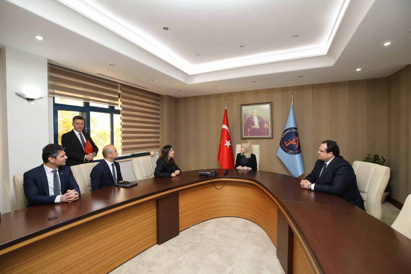 Antalya Teknokent ve Yapı Kredi Bankası Arasında Finansal İş Birliği Protokolü İmzalandı