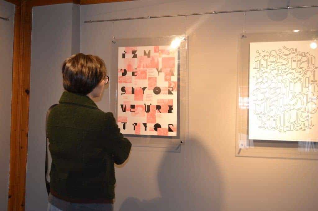 Anadolu Üniversitesi'nde '(TYPO) Hatalı Yazı' Tipografi Sergisi Sanatseverlerle Buluştu