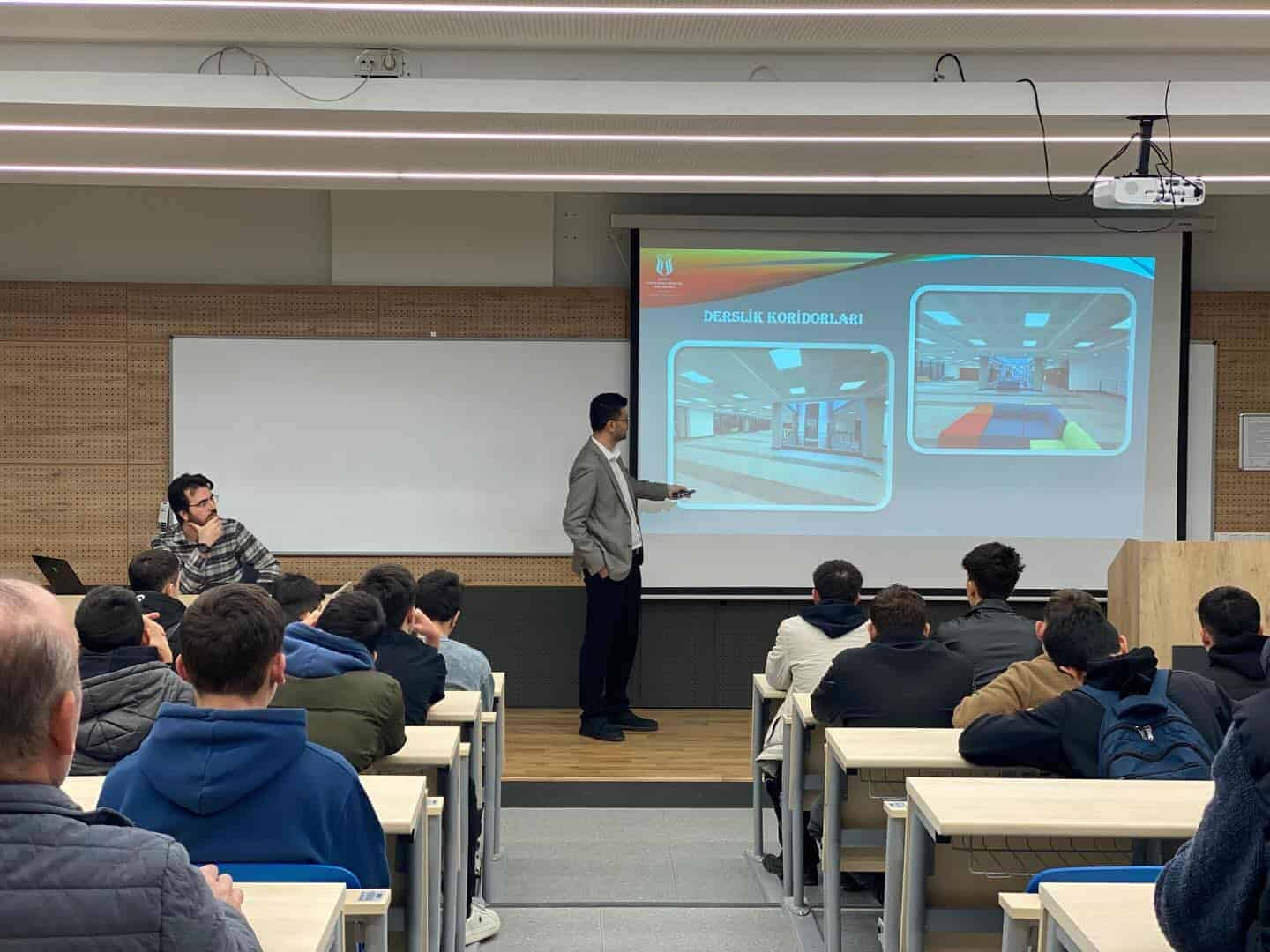 Hendek Meslek Lisesi Öğrencileri Metal Teknolojileri Kariyer Günlerinde Üniversiteyi Tanıdı