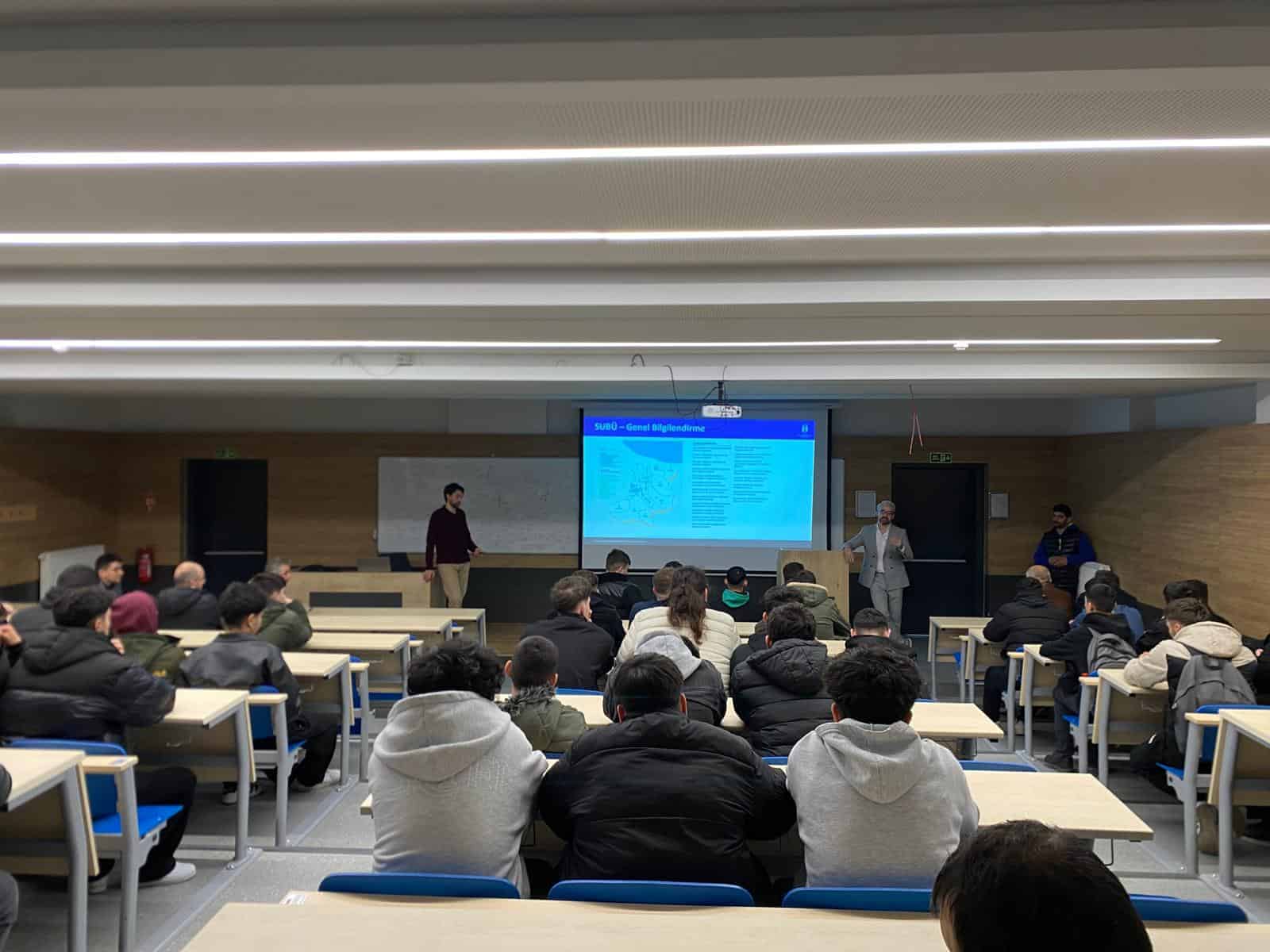 Hendek MTAL Öğrencileri Yüksekokulda Meslek Alanları ve Kariyer Olanaklarını Tanıdı