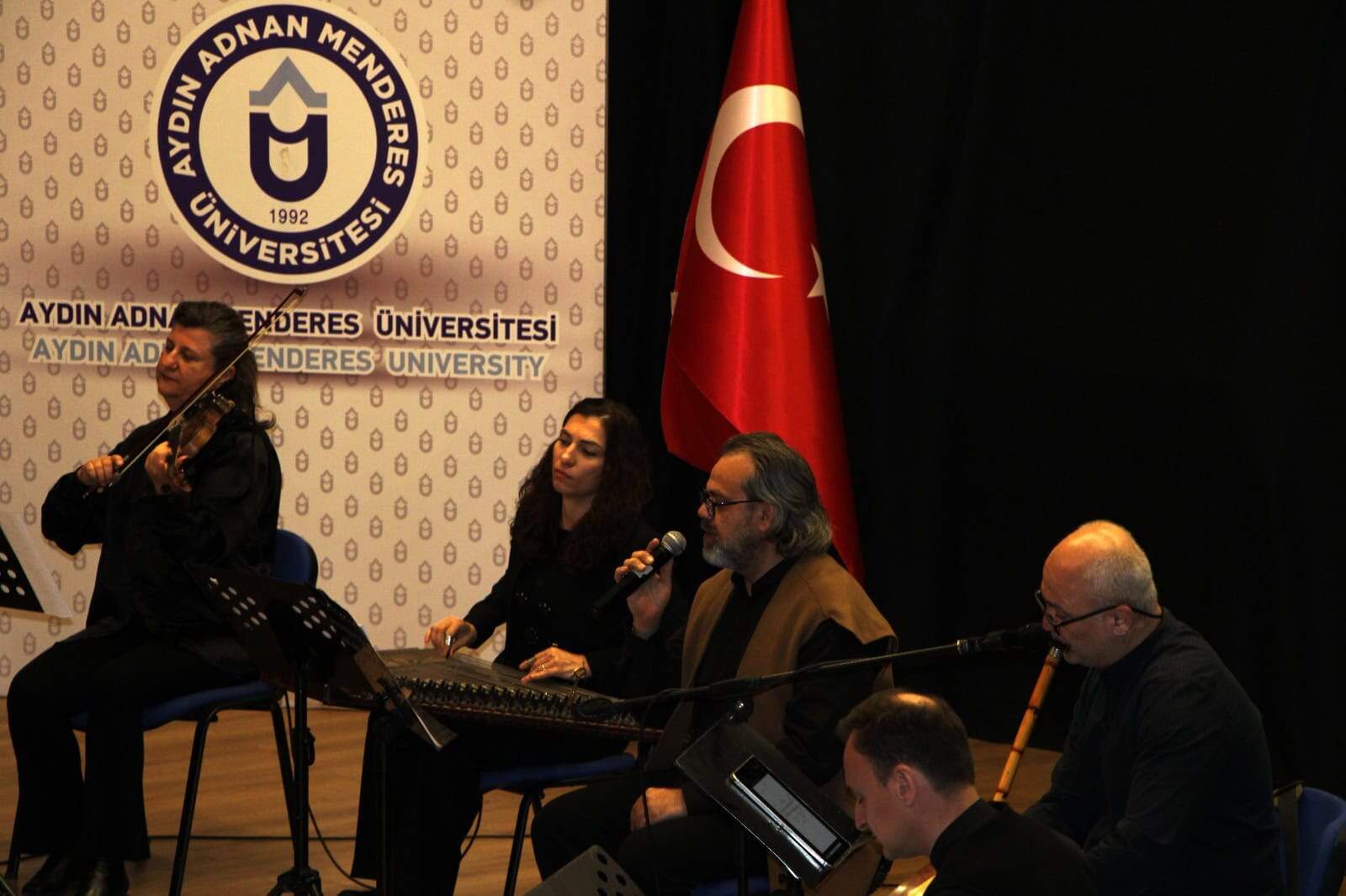 Üniversitede Gerçekleşen Tasavvuf Müziği Konseri Katılımcılara Zengin Bir Deneyim Sundu