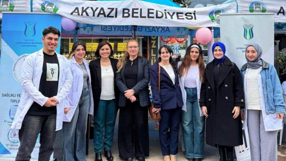 SUBÜ Öğrencileri Akyazı’da Sağlık Sokağı Etkinliğinde Toplum Sağlığına Destek Oldu