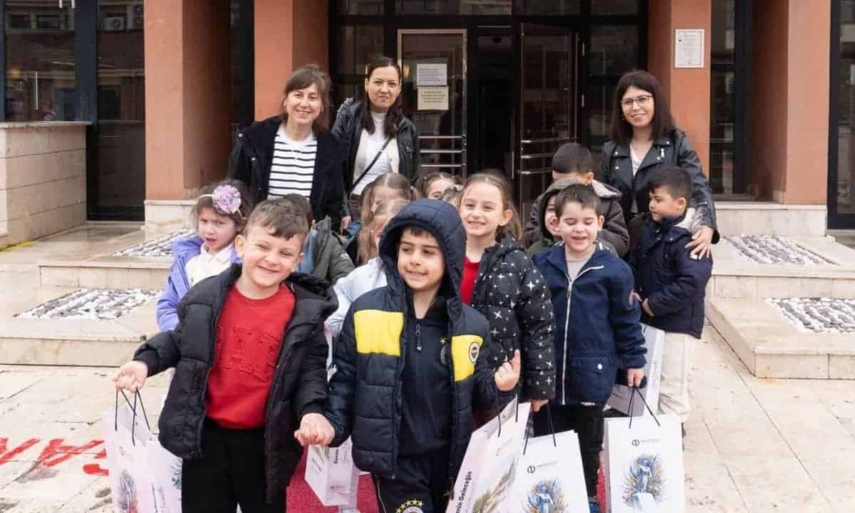 Anadolu Üniversitesi’nde Küçük Öğrenciler Kütüphane Haftasında Kitaplarla Tanıştı