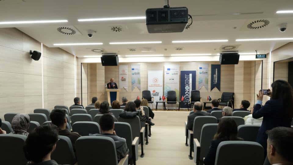 Balıkesir Teknokent’te Girişimcilik Paneli: Uluslararası Pazarlara Açılma Stratejileri Tartışıldı