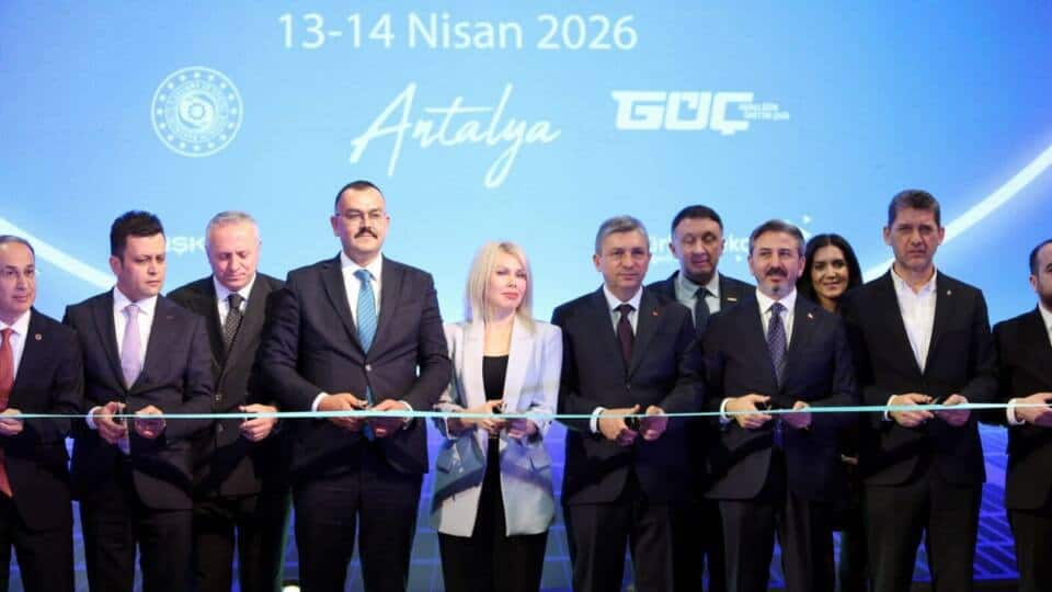 BAKİF26 Kariyer Fuarı’nda Öğrenciler ve İşverenler Antalya’da Bir Araya Geldi