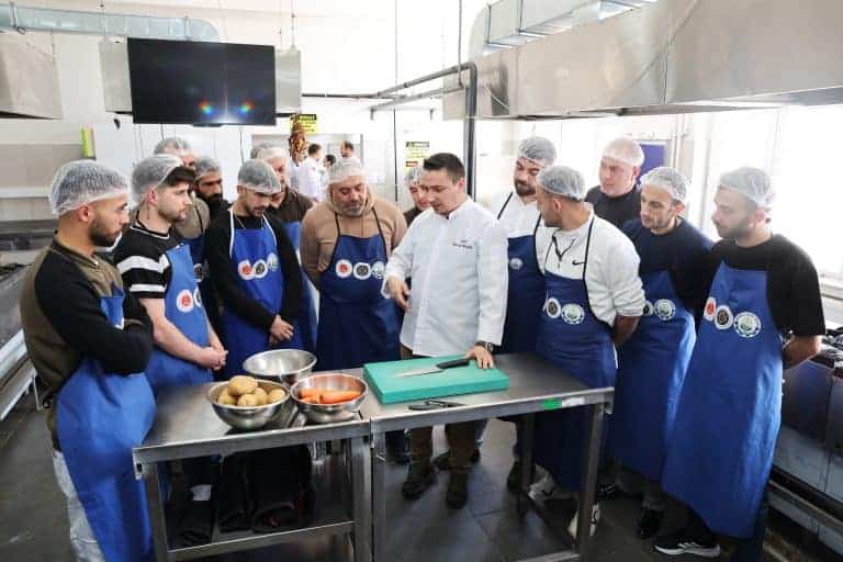 Denetimli Serbestlikteki 16 Kişiye Atatürk Üniversitesi'nde Gastronomi Eğitimi Başladı