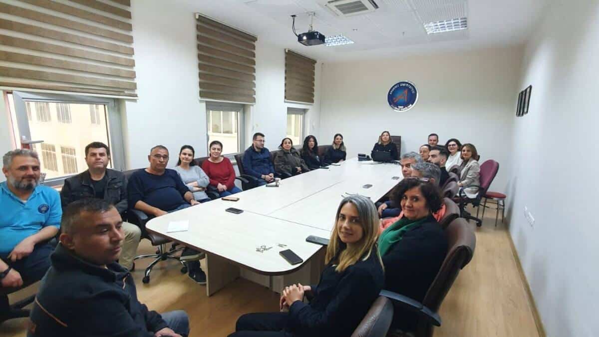 Akdeniz Üniversitesi Edebiyat Fakültesi'nde İdari Kadroya Cinsiyet Eşitliği Odaklı Eğitim