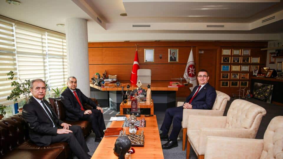Rektör Yardımcısı Prof. Dr. Cengiz Özarslan’dan İzmir Yüksek Teknoloji Enstitüsüne EGEKAF’26 Ziyareti
