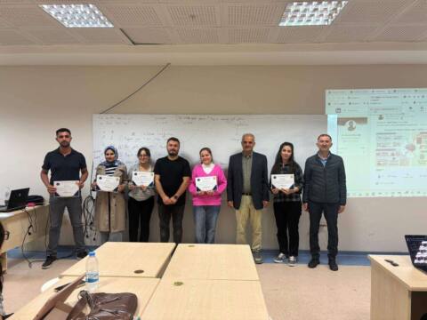 Akdeniz Üniversitesi’nde Öğretmen Adaylarına Eğitimde Yapay Zeka Uygulamaları Anlatıldı