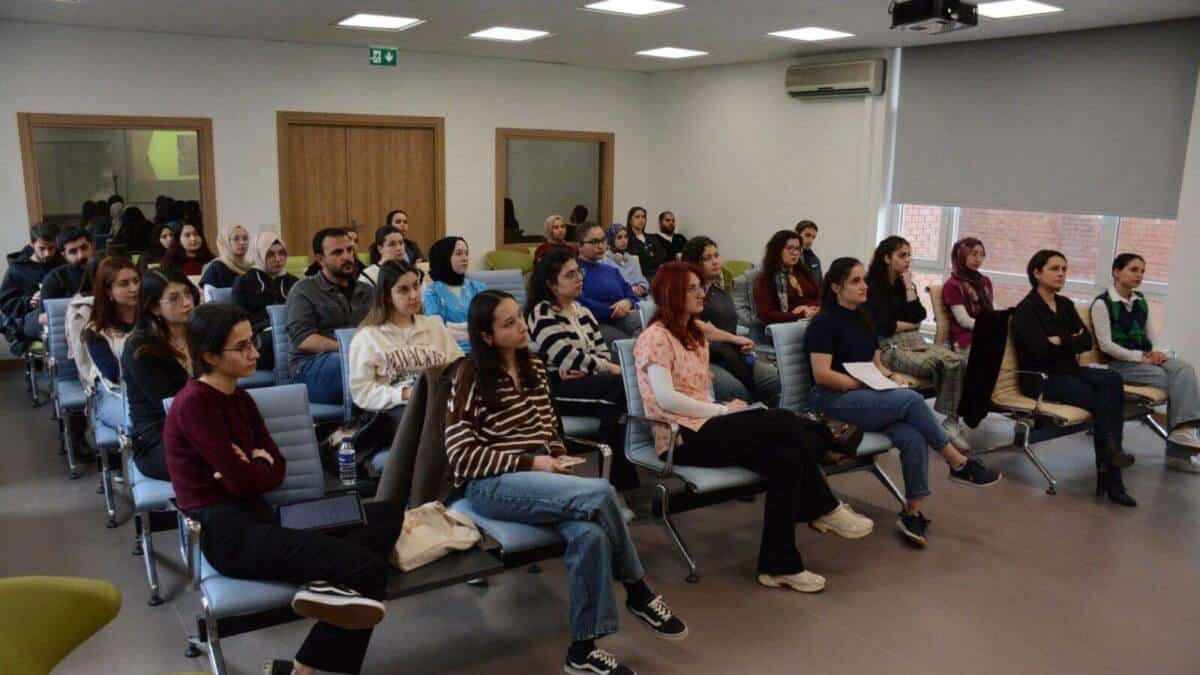 Anadolu Üniversitesi’nde İşitme Yetersizliğinde Erken Müdahalenin Önemi Tartışıldı
