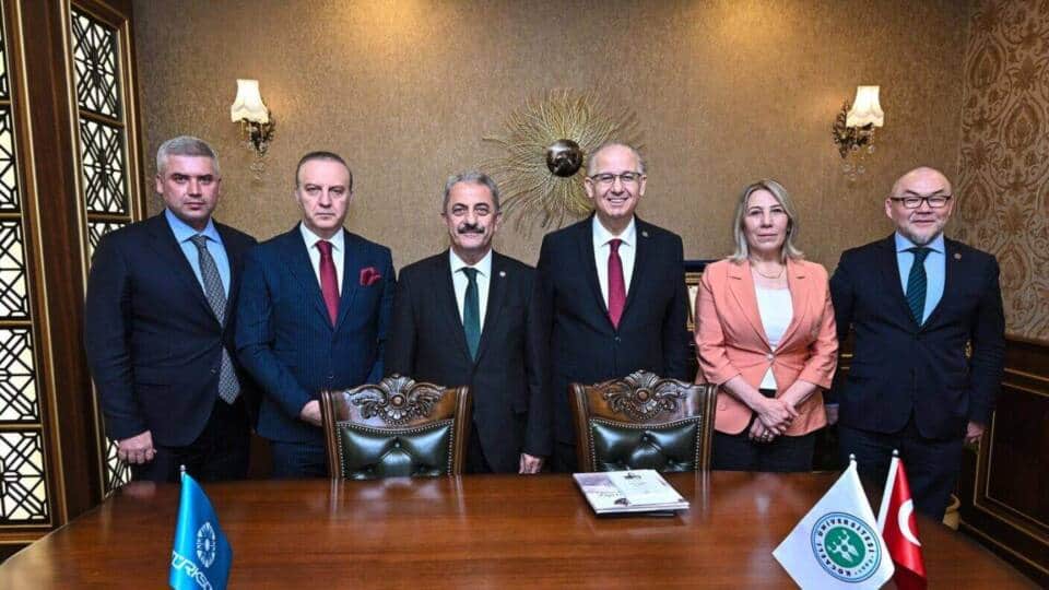 Kocaeli Üniversitesi ve TÜRKSOY Arasında Kültürel ve Akademik İş Birliği