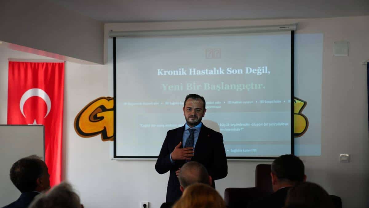 Sakarya Üniversitesi'nde Yaşam Boyu Öğrenenler Akademisi Katılımcılara Kapılarını Açtı