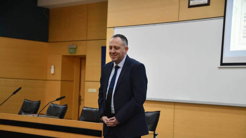 Sakarya Üniversitesi'nde Akademik Süreçlerde Kişisel Verilerin Korunması Eğitimi Gerçekleştirildi