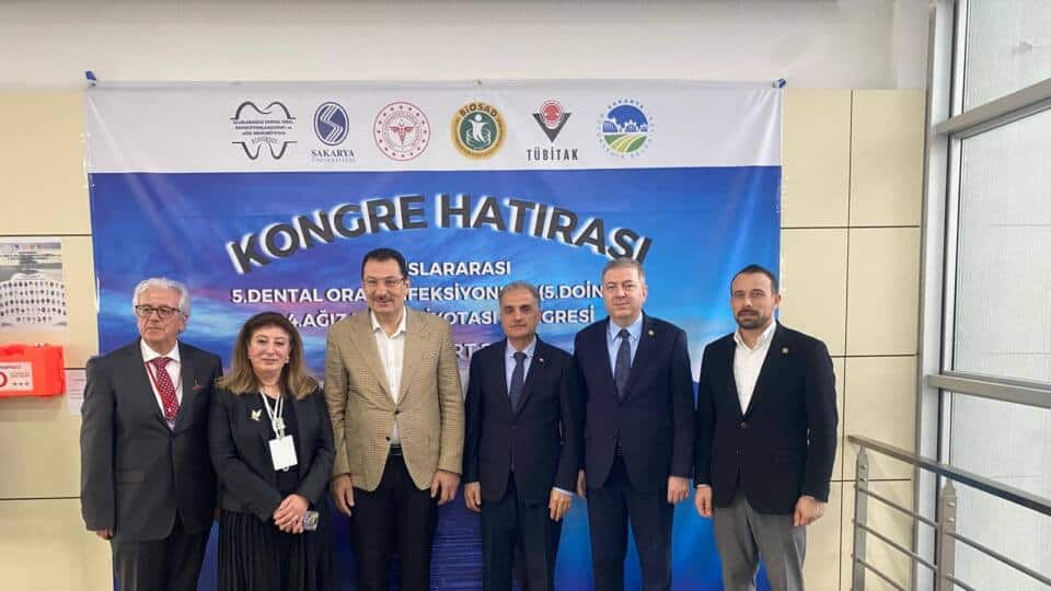 SAÜ’de Uluslararası Dental Enfeksiyonlar ve Ağız Mikrobiyotası Kongresi Gerçekleşti