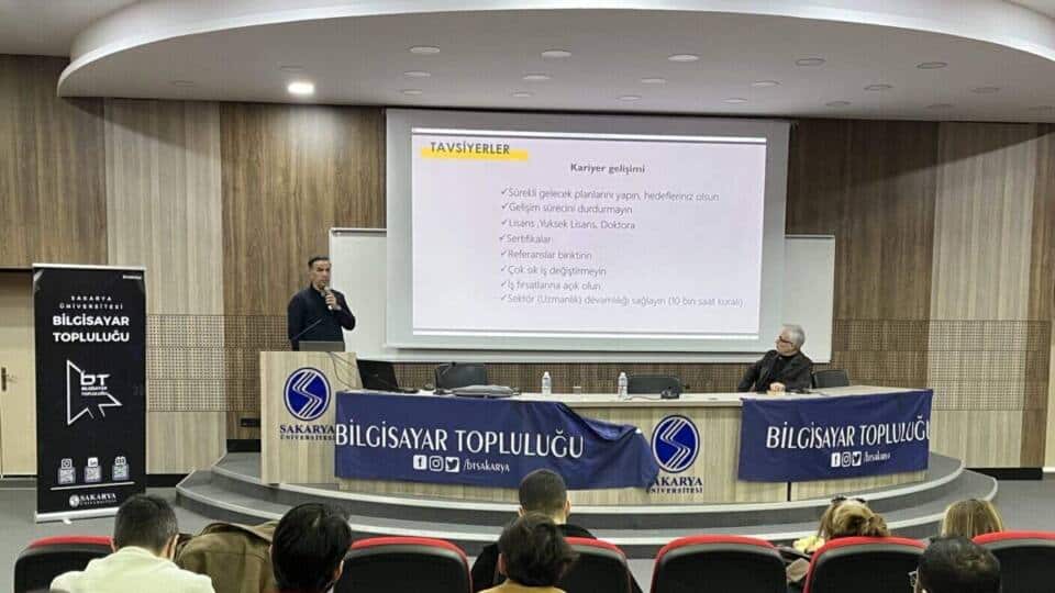 SAÜ’de Yazılım Sektörünün Geleceği ve Yapay Zekâ Trendleri Konuşuldu