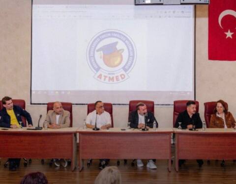 Akdeniz Üniversitesi’nde Turizm Fakültesi Mezunları ve Öğrencileri Birlikte Deneyim Paylaştı