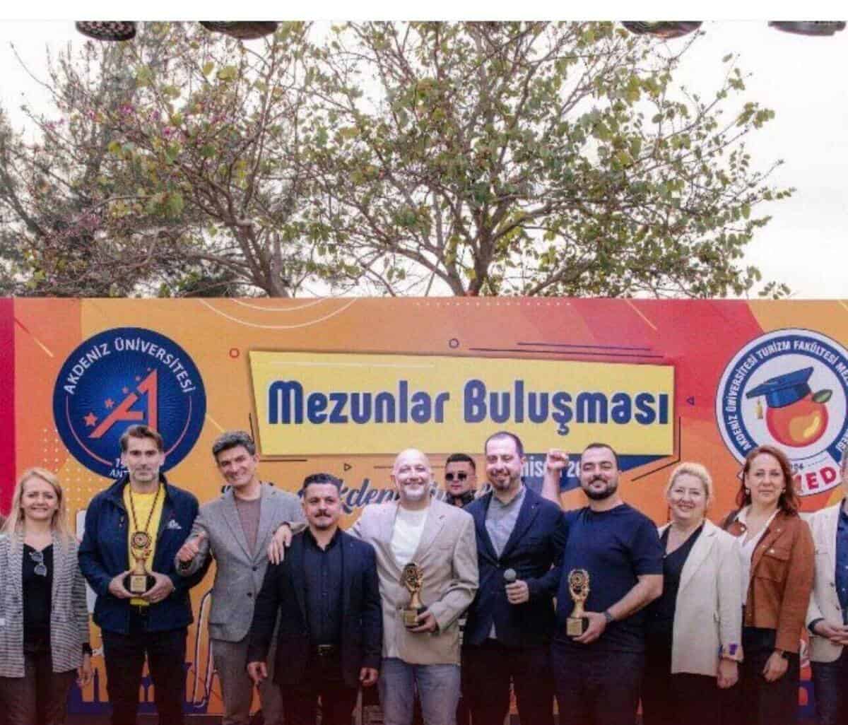 Akdeniz Üniversitesi'nde Turizm Fakültesi Mezunları ve Öğrencileri Birlikte Deneyim Aktardı