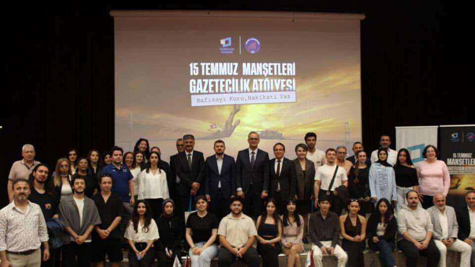 Akdeniz Üniversitesi’nde Genç Gazeteciler İçin 15 Temmuz Manşetleri Atölyesi Düzenlendi