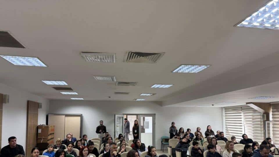 Sakarya Üniversitesi Öğrencileri Ada Dil Türkçe Şenliği'nde Saha Deneyimi Kazandı