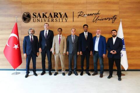 Zemzem Bilim ve Teknoloji Üniversitesi Heyeti Sakarya Üniversitesinde Uluslararası İş Birliği Görüşmelerinde Bulundu